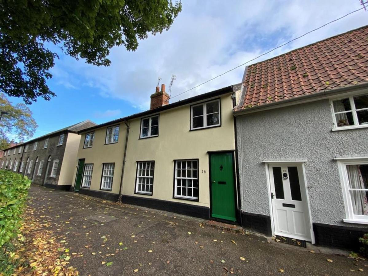 Charming Town Centre Character Cottage With Parking Stowmarket Zewnętrze zdjęcie